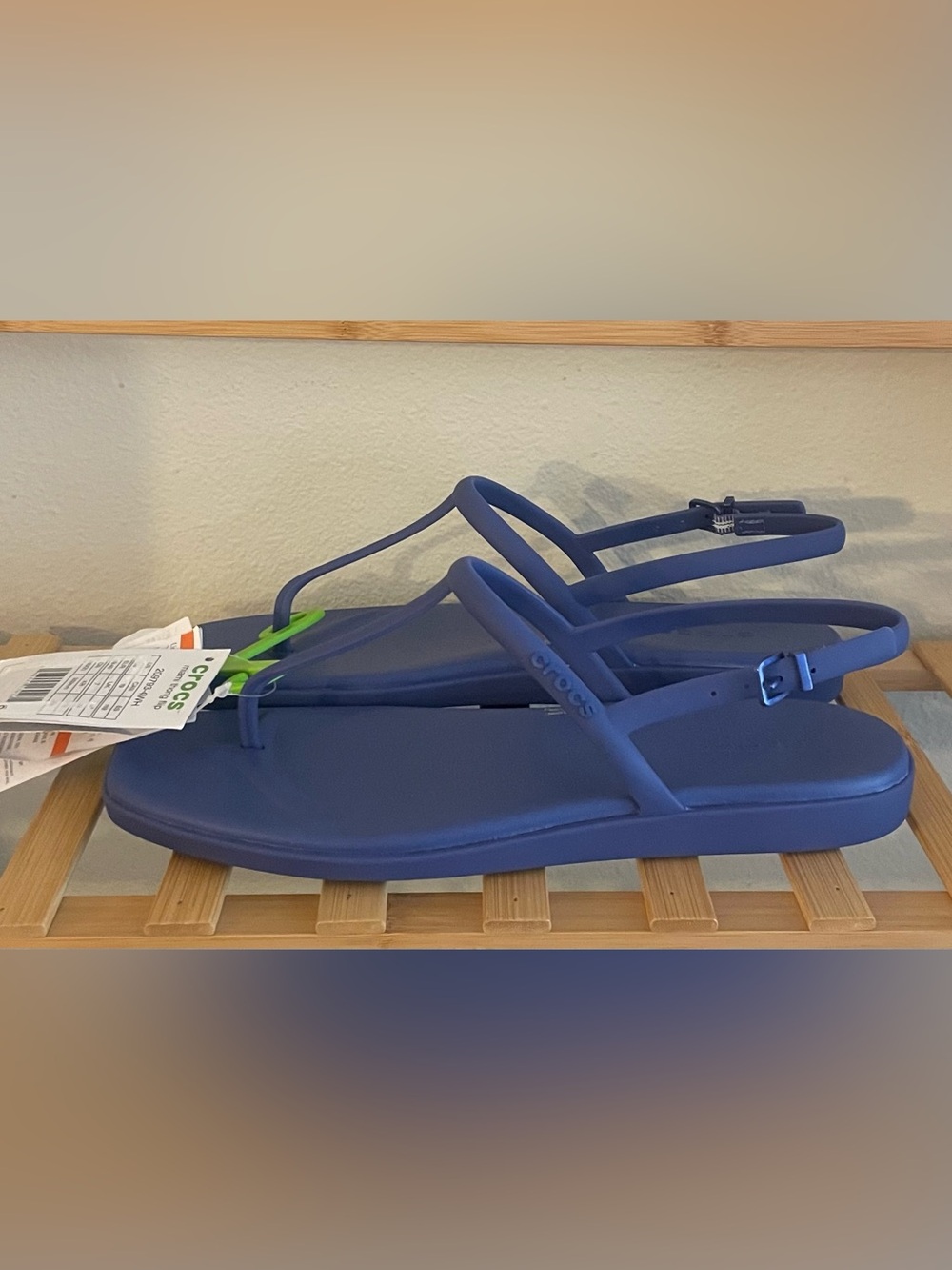 NEW…Crocs Miami Sandals - Picture 4 of 6